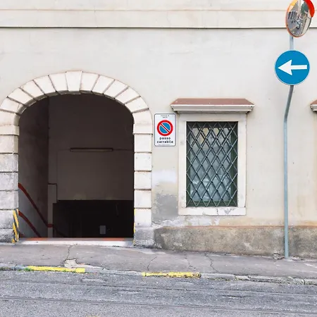 Lägenhet La Casa Di Pasolini, In Centro Con Posto Auto