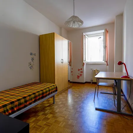 Apartment La Casa Di Pasolini, In Centro Con Posto Auto Trieste