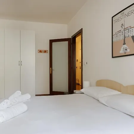 La Casa Di Pasolini, In Centro Con Posto Auto * Trieste